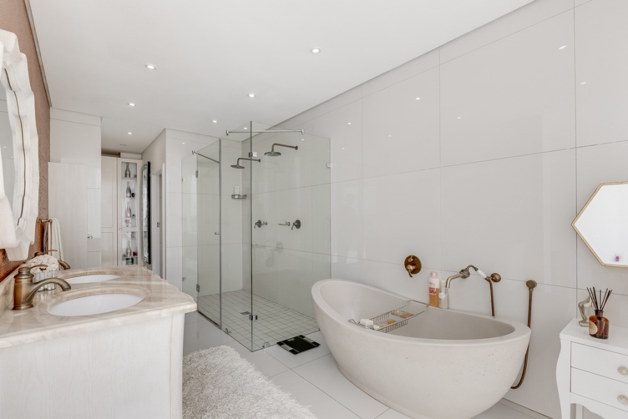 5 Bedroom Property for Sale in Waterford Golf and River Estate Free State